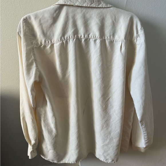 Vintage 100% silk button down size medium - Picture 5 of 5
